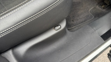 Land Rover Range Rover Velar 2.0 P300 R-Dynamic SE 5dr Auto Petrol Estate